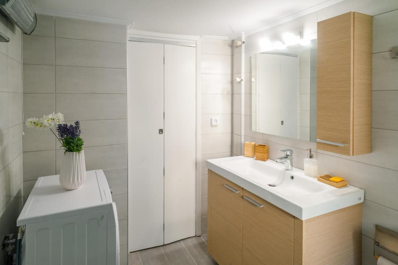 Galaxy Home Charming Apartment In Alimos Атина Екстериор снимка